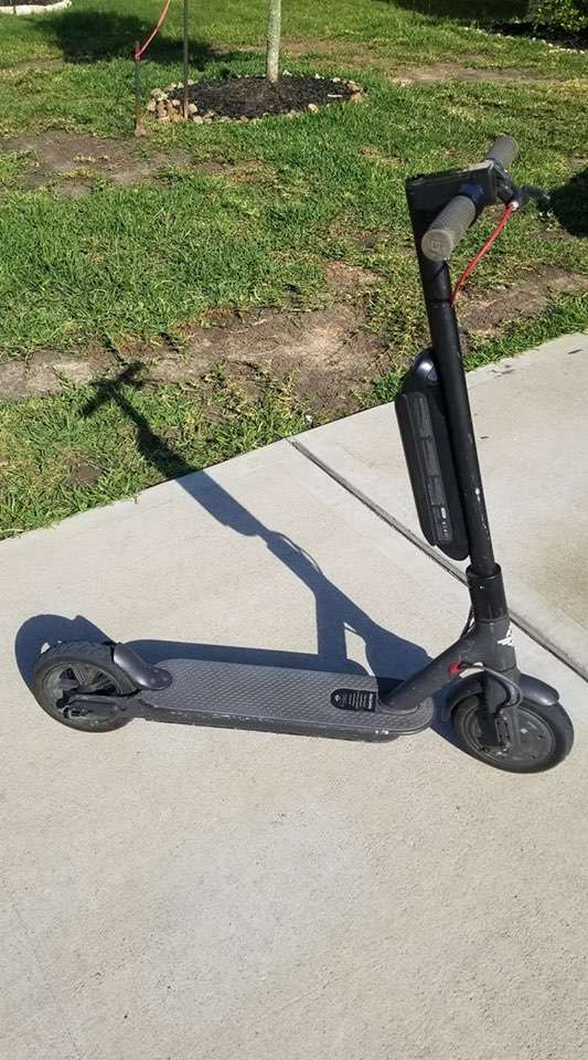 共享電動滑板車